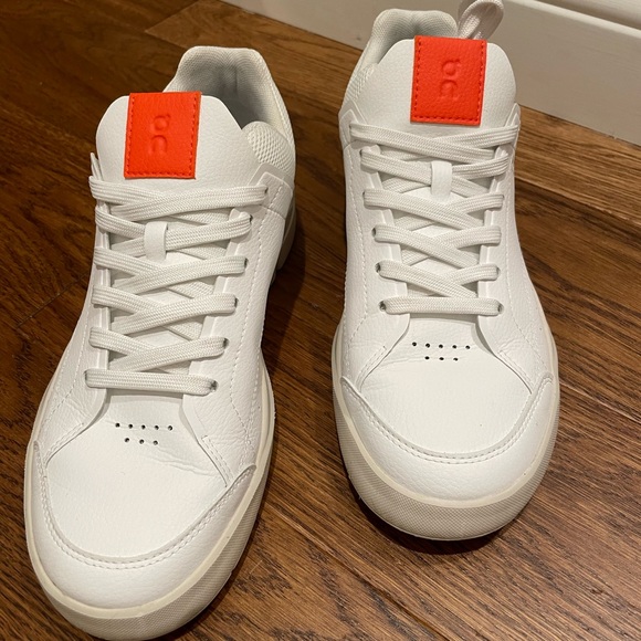 On running The Roger Centre Court
White | Flame
Size: 7.5 (Women's) - Picture 4 of 4